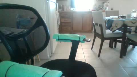 Snapshot of comeonmymouth chatting on 15, 12, 2024 comeonmymouth online show from 15, 12, 2024