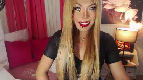 Snapshot of commanderofsexx chatting on 26, 1, 2025 QUEEN SABRINA online show from 26, 1, 2025