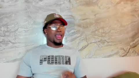 Snapshot of compton_01 chatting on 18, 10, 2025 COMPTON online show from 18, 10, 2025