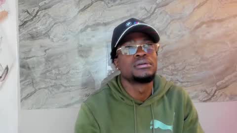 Snapshot of compton_01 chatting on 27, 10, 2025 COMPTON online show from 27, 10, 2025