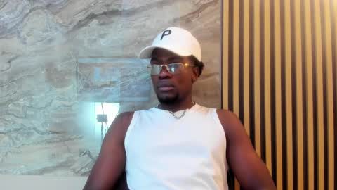 Snapshot of compton_01 chatting on 29, 10, 2025 COMPTON online show from 29, 10, 2025