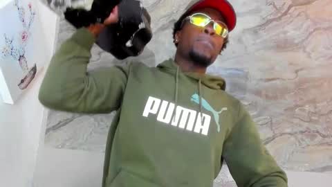 Snapshot of compton_01 chatting on 5, 11, 2025 COMPTON online show from 5, 11, 2025