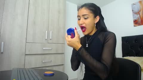 conni_f00x online show from 7, 1, 2025