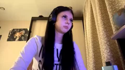 Snapshot of constancefeusier chatting on 10, 11, 2025 Isabella online show from 10, 11, 2025