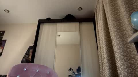 Snapshot of constancefeusier chatting on 13, 11, 2025 Isabella online show from 13, 11, 2025