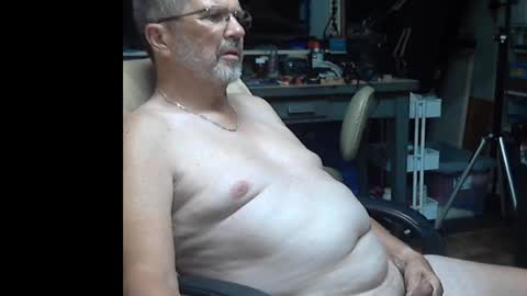 Snapshot of constantbater57 chatting on 2, 10, 2025 conastantbater57 online show from 2, 10, 2025