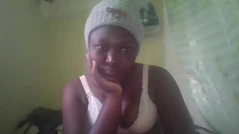 Snapshot of coolgirl001 chatting on 10, 3, 2025 coolgirl001 online show from 10, 3, 2025