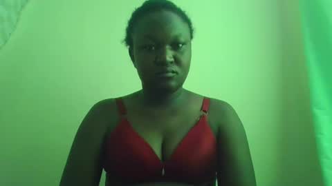 Snapshot of coolgirl001 chatting on 11, 3, 2025 coolgirl001 online show from 11, 3, 2025