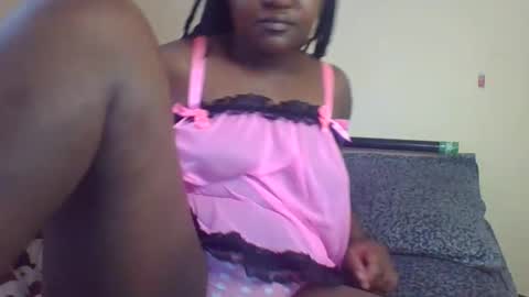 Snapshot of coolgirl001 chatting on 24, 9, 2025 coolgirl001 online show from 24, 9, 2025