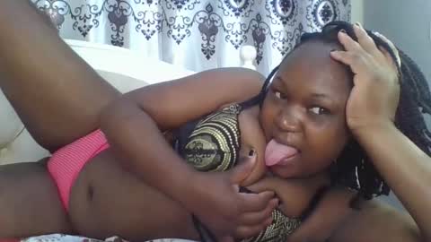 Snapshot of coolgirl001 chatting on 23, 10, 2025 coolgirl001 online show from 23, 10, 2025