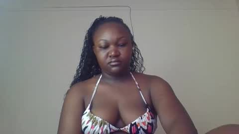 Snapshot of coolgirl001 chatting on 28, 10, 2025 coolgirl001 online show from 28, 10, 2025