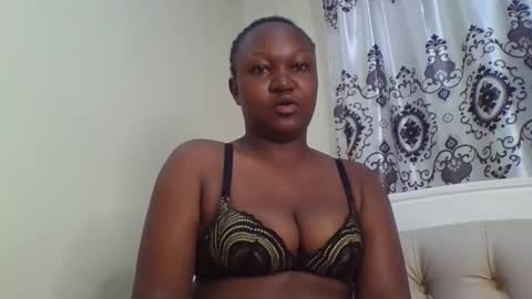 Snapshot of coolgirl001 chatting on 1, 11, 2025 coolgirl001 online show from 1, 11, 2025