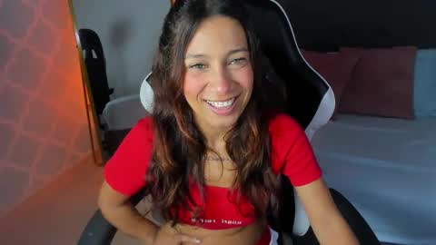 Snapshot of cora22_ chatting on 23, 10, 2025 CORA online show from 23, 10, 2025