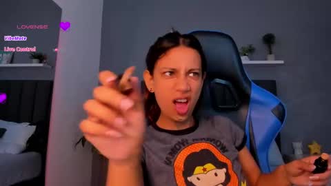 Snapshot of cora22_ chatting on 30, 10, 2025 CORA online show from 30, 10, 2025