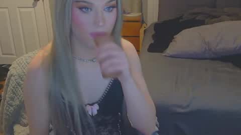 coracav online show from 20, 12, 2025