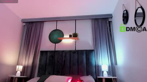 Coral Stefani online show from 4, 11, 2025