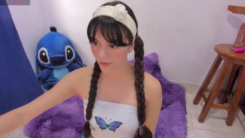 Coraline uwu     Bienvenidos al dulce mundo de Coraline    Hola amores soy Coraline  Una chica  tierna juguetona online show from 18, 9, 2025