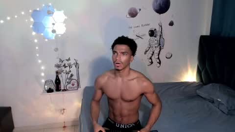 Snapshot of coreyglover chatting on 29, 9, 2025 CoreyGlover online show from 29, 9, 2025