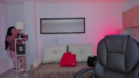 Corina White online show from 29, 9, 2025