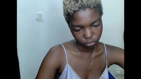 Snapshot of cornxcuntx chatting on 27, 10, 2025 cornxcuntx online show from 27, 10, 2025