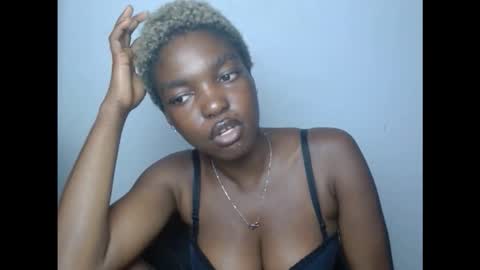 Snapshot of cornxcuntx chatting on 1, 11, 2025 cornxcuntx online show from 1, 11, 2025