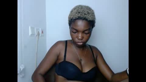 Snapshot of cornxcuntx chatting on 2, 11, 2025 cornxcuntx online show from 2, 11, 2025