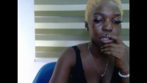 Snapshot of cornxcuntx chatting on 22, 11, 2025 cornxcuntx online show from 22, 11, 2025