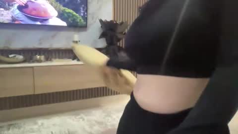 cosmo_blondiee online show from 18, 9, 2025