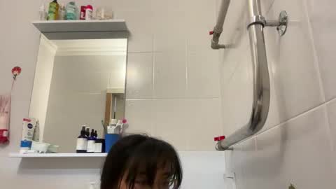 Snapshot of cosmo_pussy chatting on 13, 10, 2025 Lina online show from 13, 10, 2025