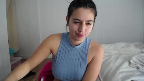 Snapshot of costantine_helena24 chatting on 6, 1, 2025 costantine helena24 online show from 6, 1, 2025