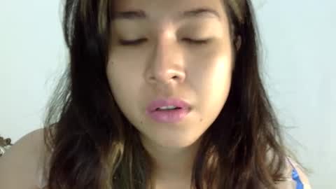 Liz Gwyneth Charlota online show from 29, 12, 2024