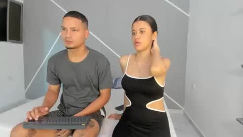 Snapshot of couple777sexy chatting on 15, 1, 2026 Andri online show from 15, 1, 2026