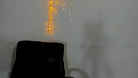 Snapshot of couple_fantasy30 chatting on 14, 2, 2025 Nikol y  tomy online show from 14, 2, 2025