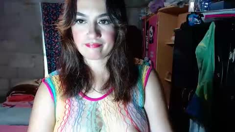 Snapshot of couple_fantasy30 chatting on 22, 10, 2025 Nikol y  tomy online show from 22, 10, 2025