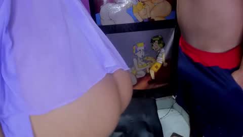 Snapshot of couple_hot2001 chatting on 13, 10, 2025 couple_hot2001 online show from 13, 10, 2025