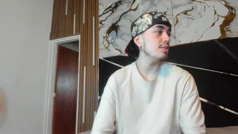 Snapshot of couple_in_heat_ chatting on 4, 4, 2026 couple_in_heat_ online show from 4, 4, 2026