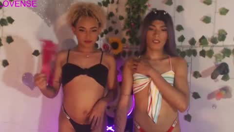 Snapshot of couple_sweet1016 chatting on 5, 3, 2025 ALEXA KIM online show from 5, 3, 2025