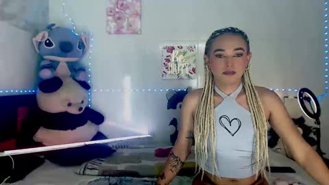 Snapshot of couple_sweet1016 chatting on 24, 9, 2025 ALEXA KIM online show from 24, 9, 2025