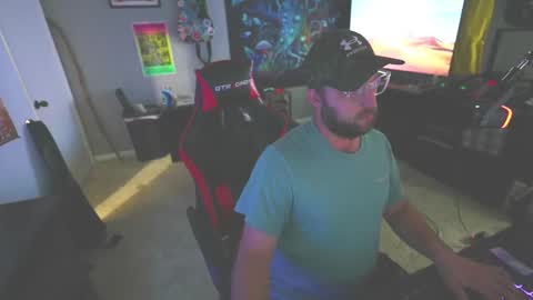 Snapshot of couplez_therapy chatting on 11, 11, 2025 Maxxx Deeep online show from 11, 11, 2025