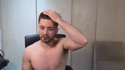 Snapshot of cowboylean chatting on 16, 12, 2025 cbl online show from 16, 12, 2025