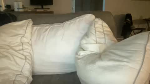 coyotecock9 online show from 15, 12, 2025