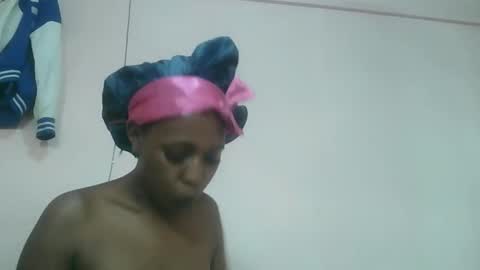 Snapshot of crammy_freaky chatting on 22, 11, 2025 crammy_freaky online show from 22, 11, 2025