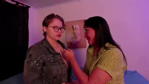 Snapshot of crazy_cakes_ chatting on 1, 12, 2025 Lexie Rose online show from 1, 12, 2025