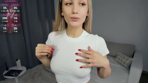 Snapshot of crazy_selfi chatting on 23, 1, 2025 Emma online show from 23, 1, 2025