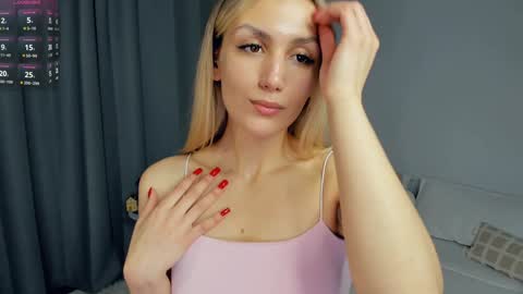 Snapshot of crazy_selfi chatting on 9, 2, 2025 Emma online show from 9, 2, 2025