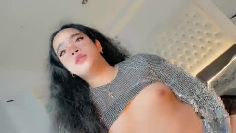 Hot Ayisha online show from 16, 1, 2025