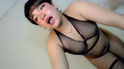 Hot Ayisha online show from 9, 3, 2025