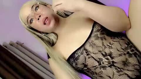 Hot Ayisha online show from 23, 2, 2026