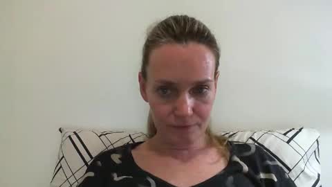 Anny online show from 4, 1, 2025