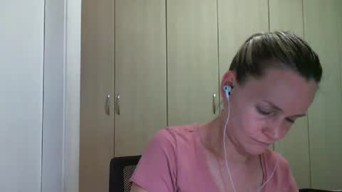 Anny online show from 11, 2, 2025
